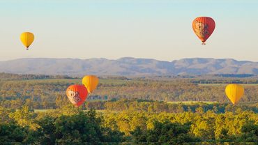 Hot Air Ballooning - Cairns to airport shuttle buses and pickup