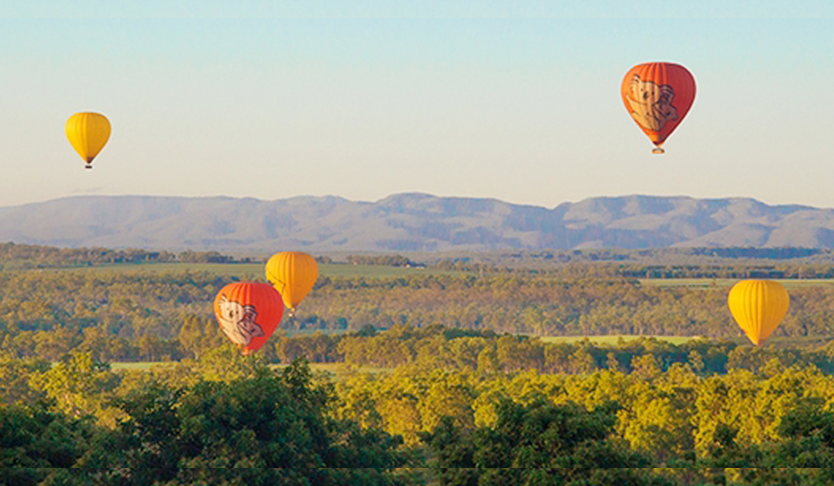 Hot Air Ballooning - Cairns to airport shuttle buses and pickup